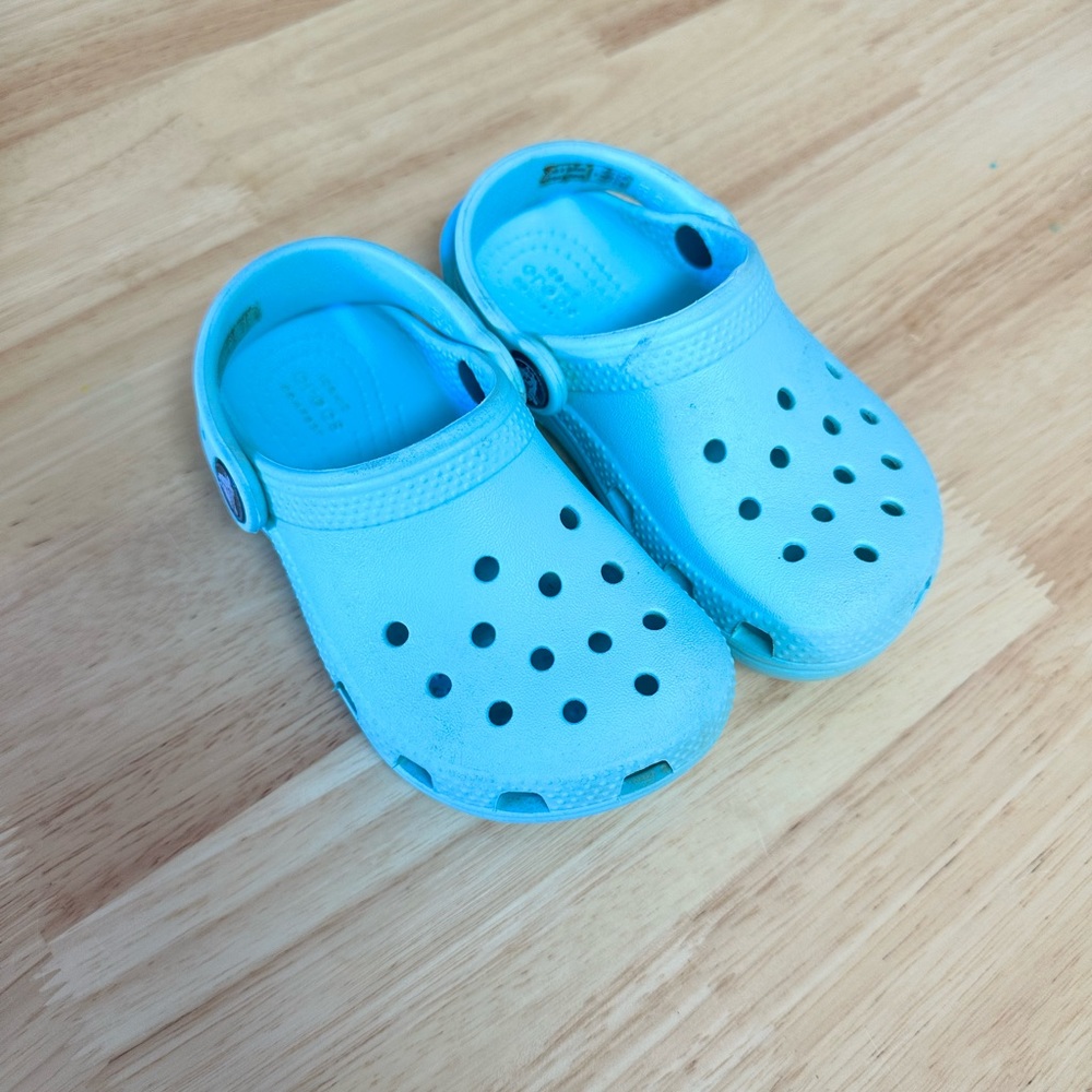 Crocs size 8